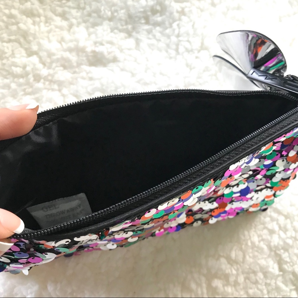 HP ✨ MAC Cosmetic Holiday Edition Sequin Makeup Bag - Shiny Pretty Things NWT - Picture 4 of 7